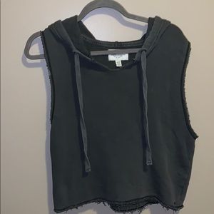 Sleeveless, cropped hoodie